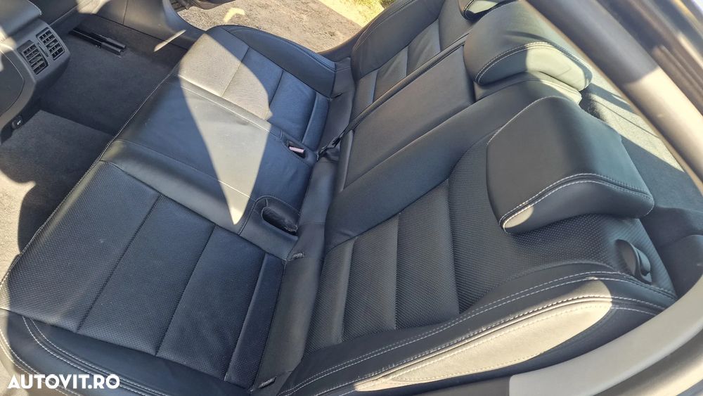 Renault Laguna dCi 150 FAP Start-Stop Paris Business - 9