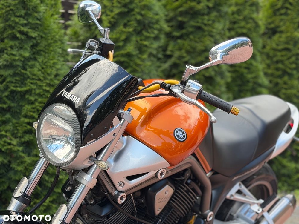 Yamaha BT - 18