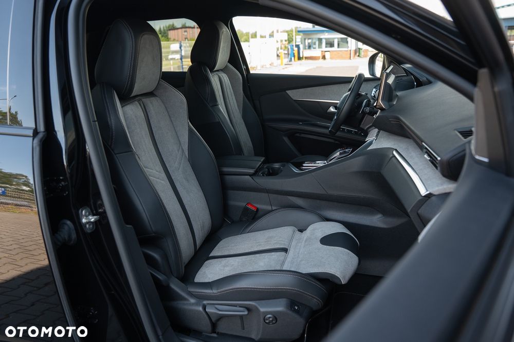 Peugeot 3008 Plug-In Hybrid 225 e-EAT8 GT - 25