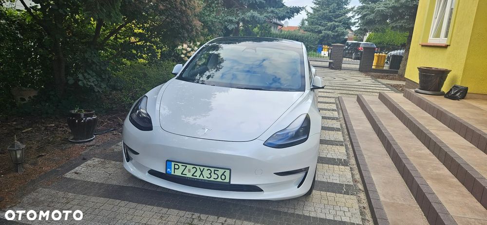 Tesla Model 3 - 5