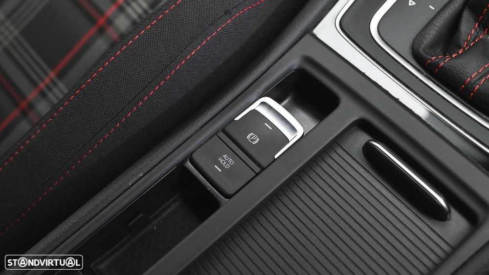 VW Golf 2.0 TSI GTI DSG Performance - 43