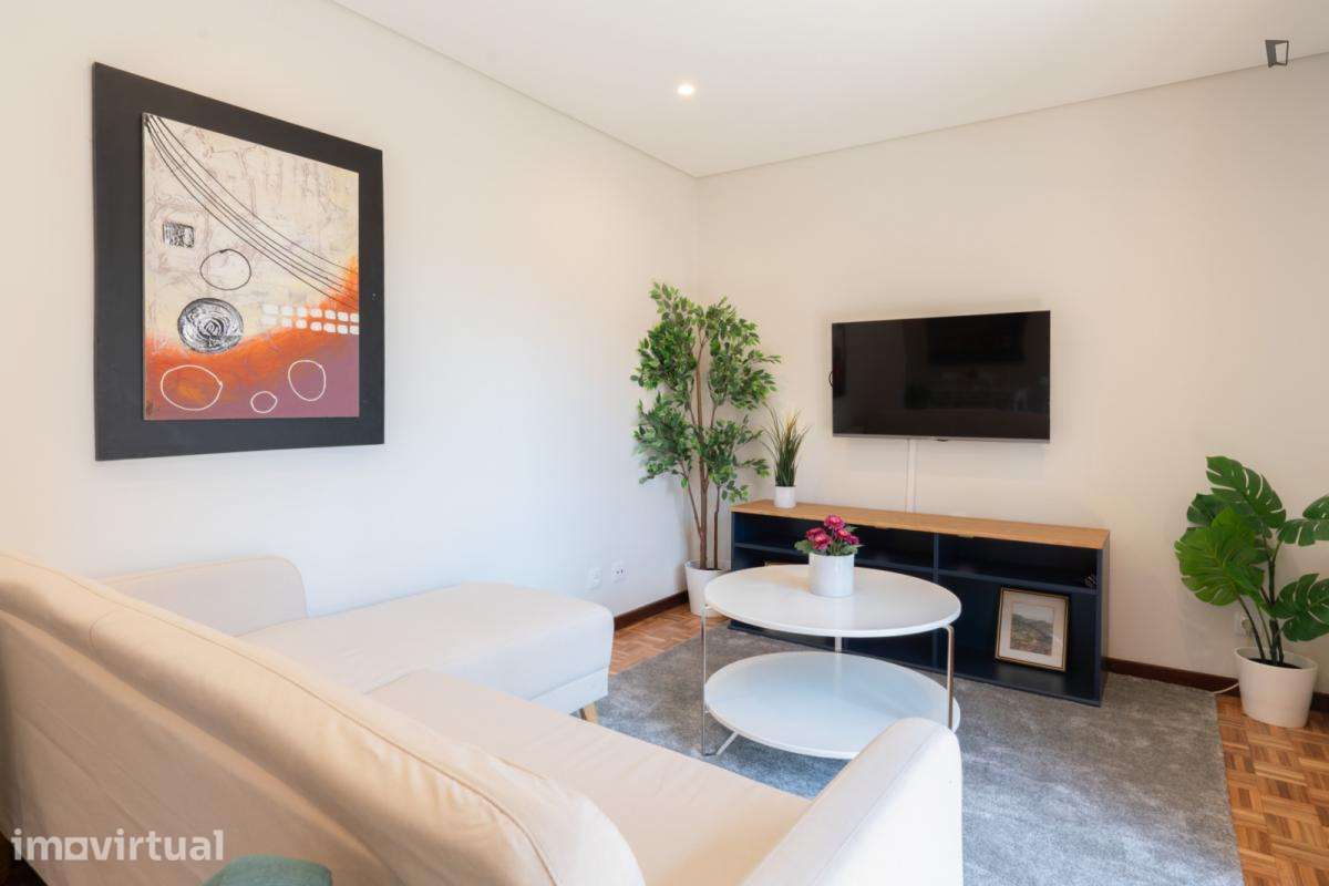 Apartamento com 3 quartos - localizado em Paranhos Porto - Grande imagem: 4/33