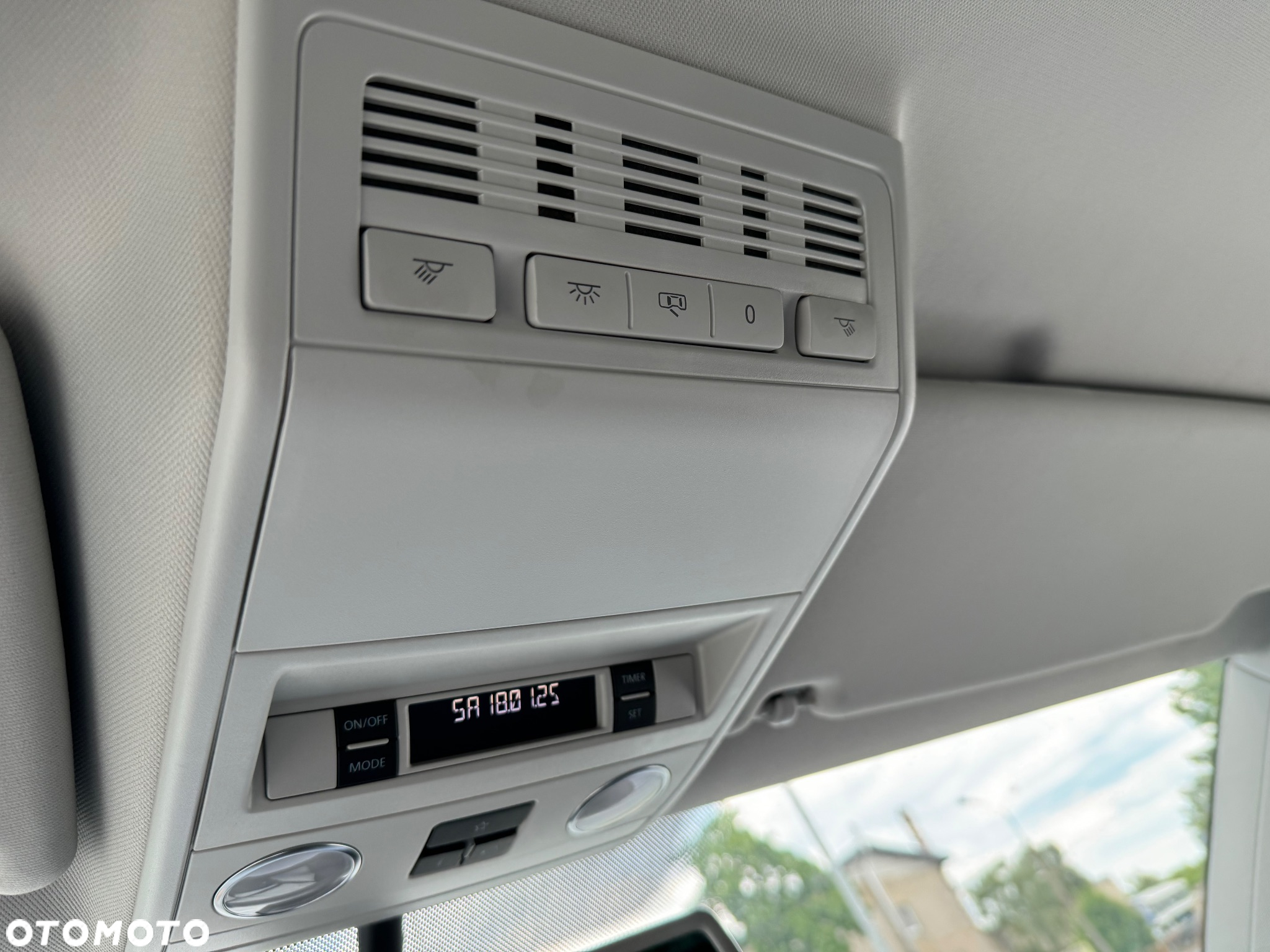 Volkswagen Multivan - 26