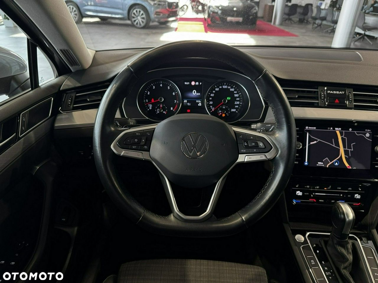 Volkswagen Passat - 11