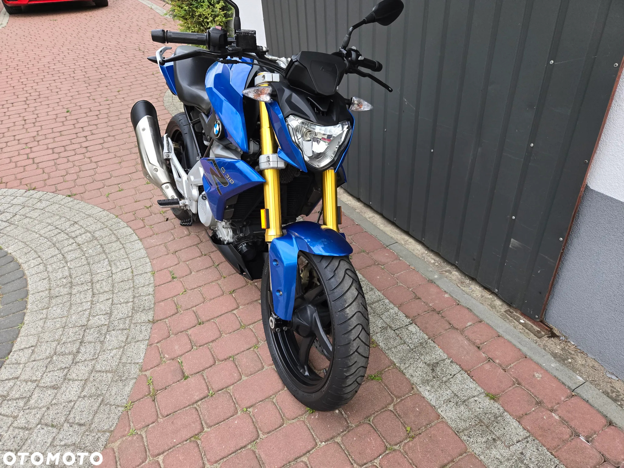 BMW G - 6