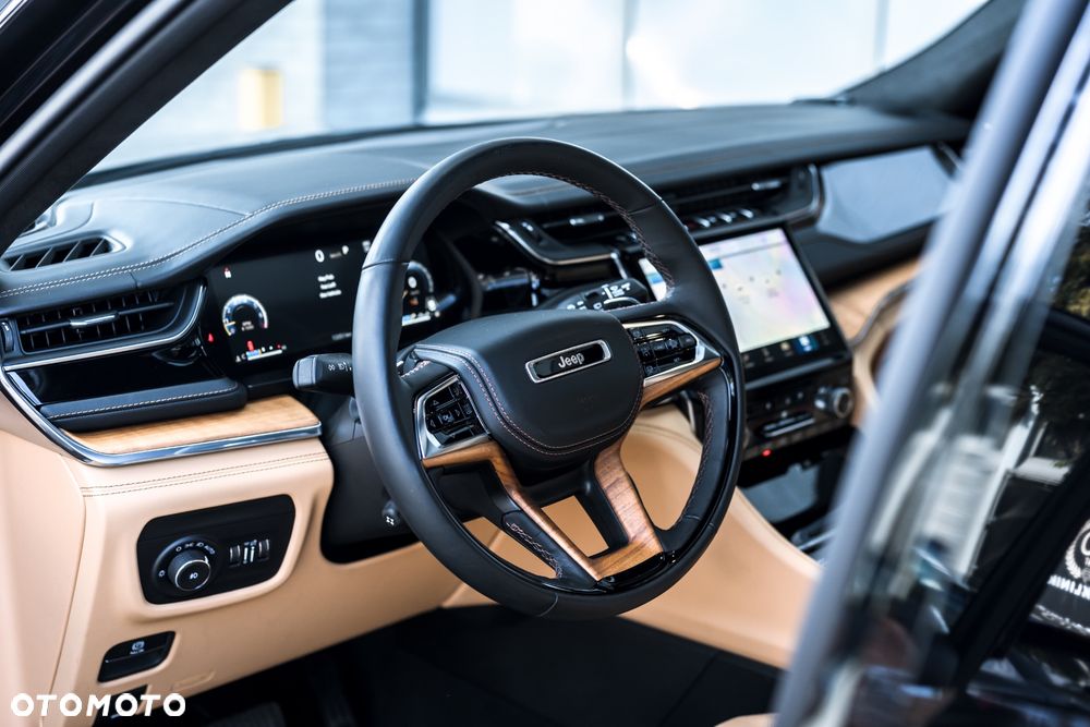 Jeep Grand Cherokee - 10