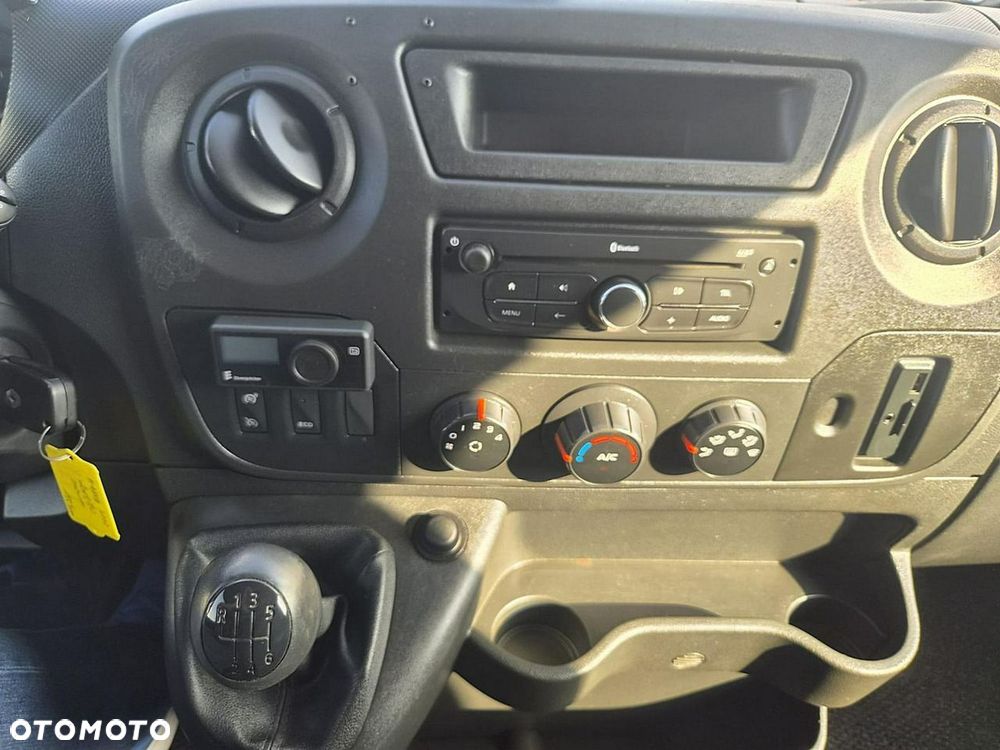 Renault Master - 18