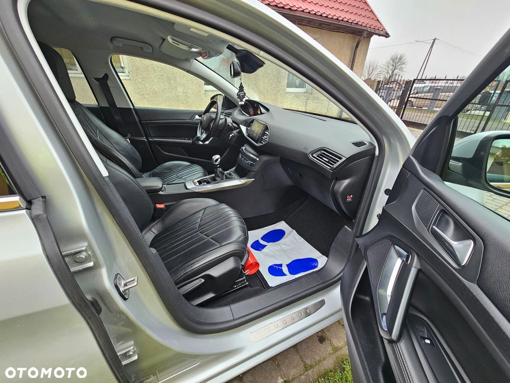 Peugeot 308 e-HDi 115 Stop & Start Allure - 14