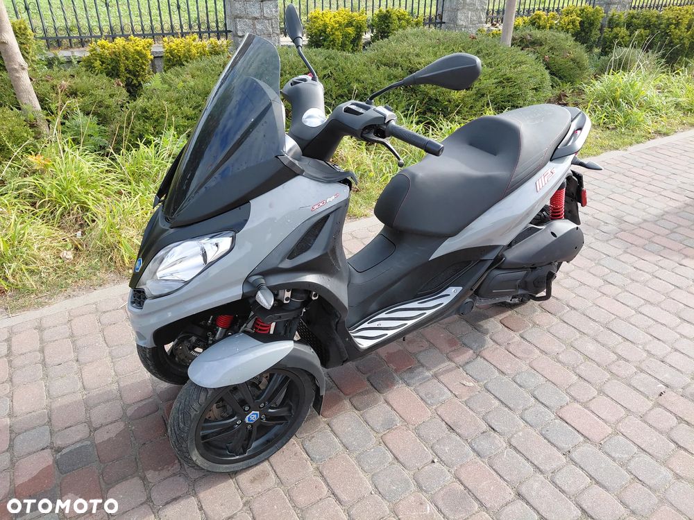 Piaggio MP-3 - 1