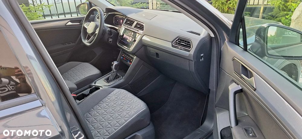 Volkswagen Tiguan - 11