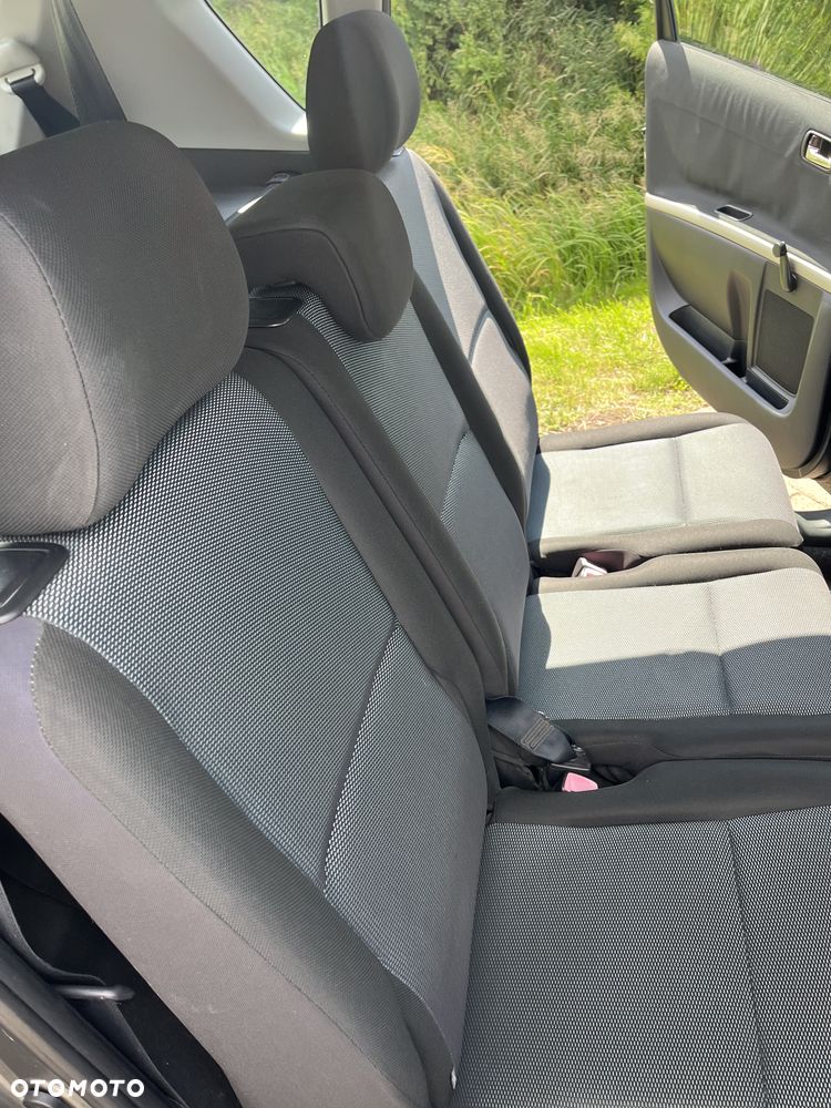 Toyota Corolla Verso 2.2 D-4D Prestige 7os - 12