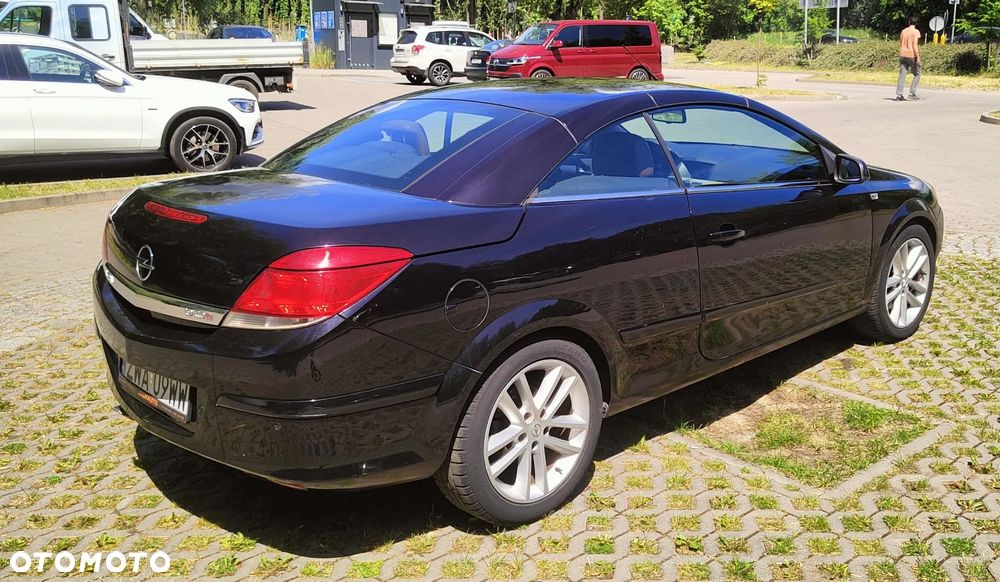 Opel Astra 1.9 CDTI Cosmo - 12