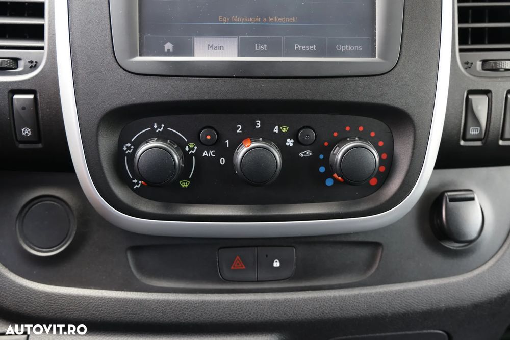 Opel Vivaro - 23