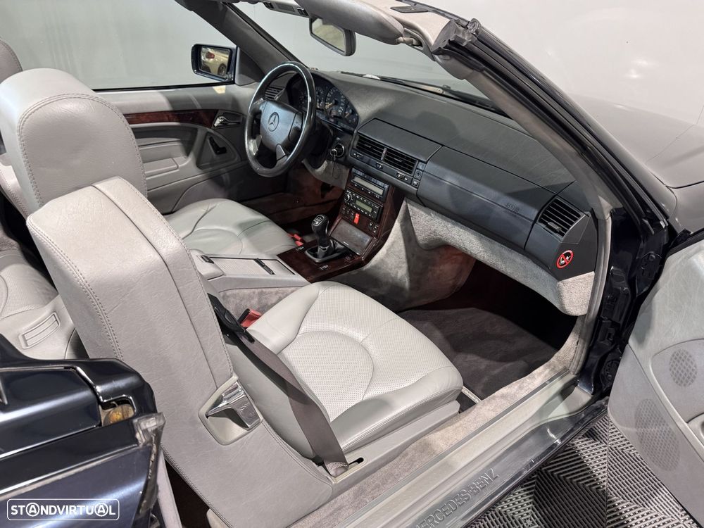 Mercedes-Benz SL 280 Standard - 19