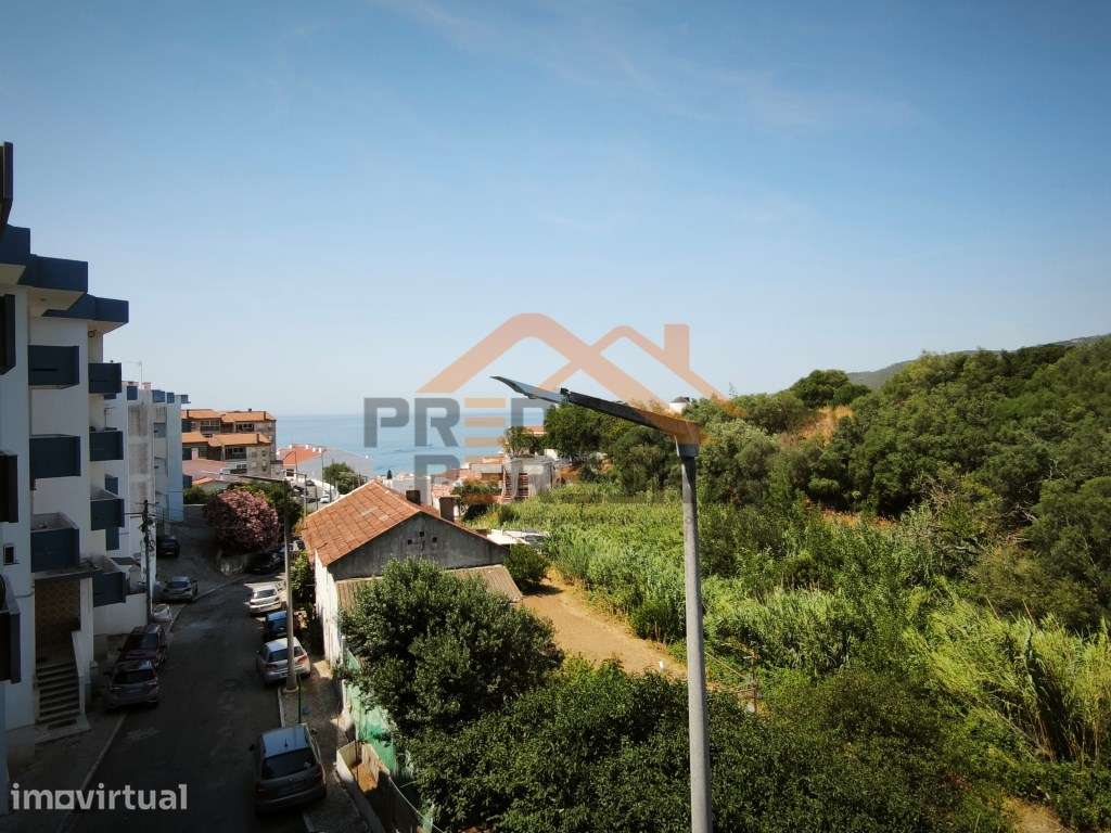 Situado em Sesimbra, T3 com varanda. - Grande imagem: 4/27