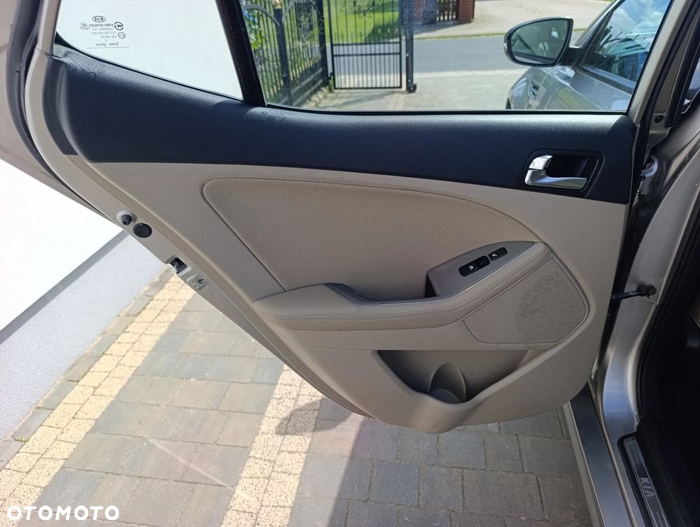 Kia Optima 1.7 CRDi XL - 22