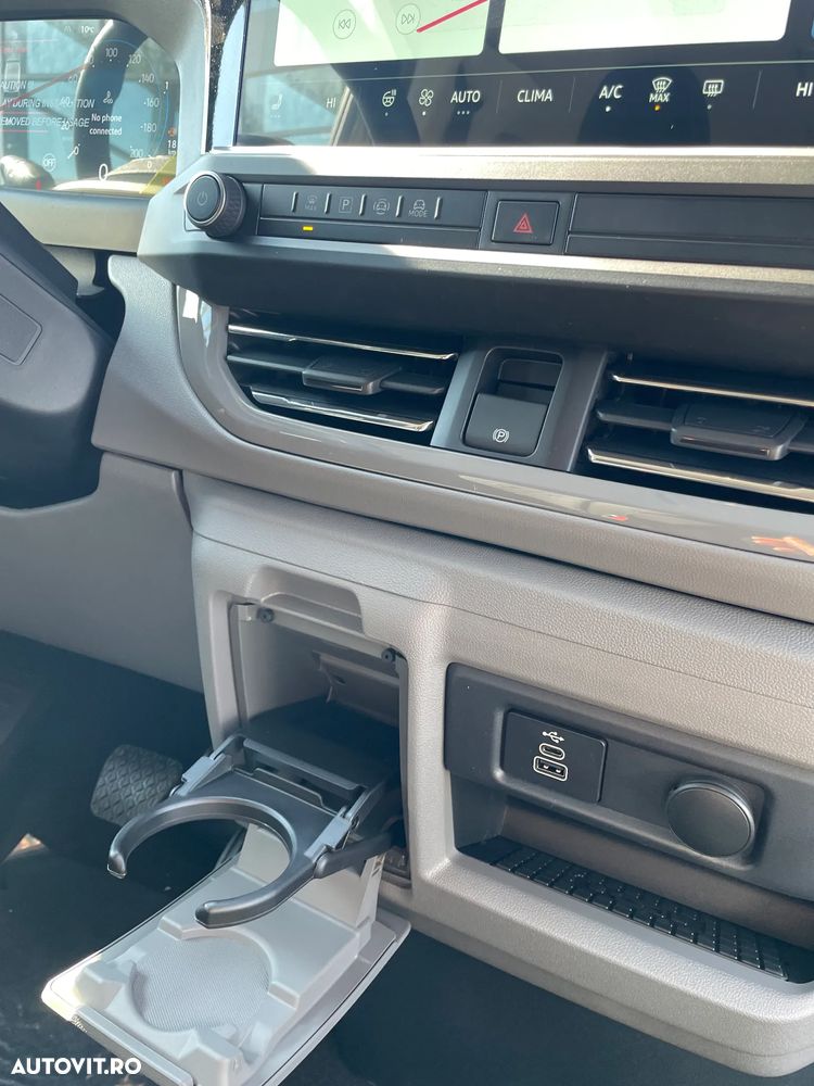 Volkswagen Caravelle - 22