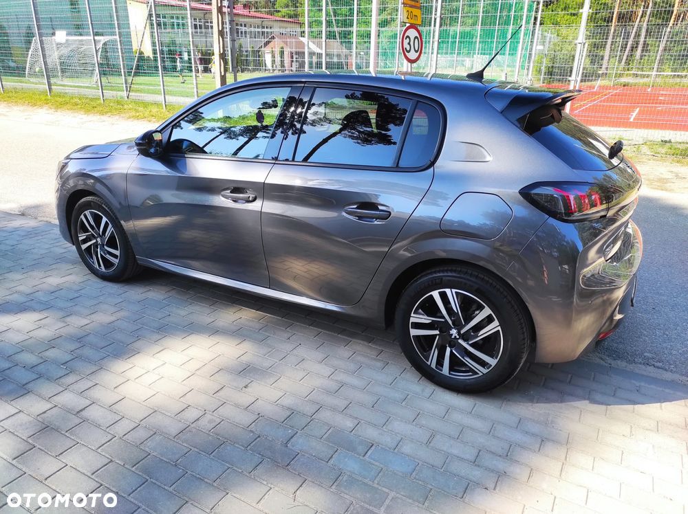Peugeot 208 - 9