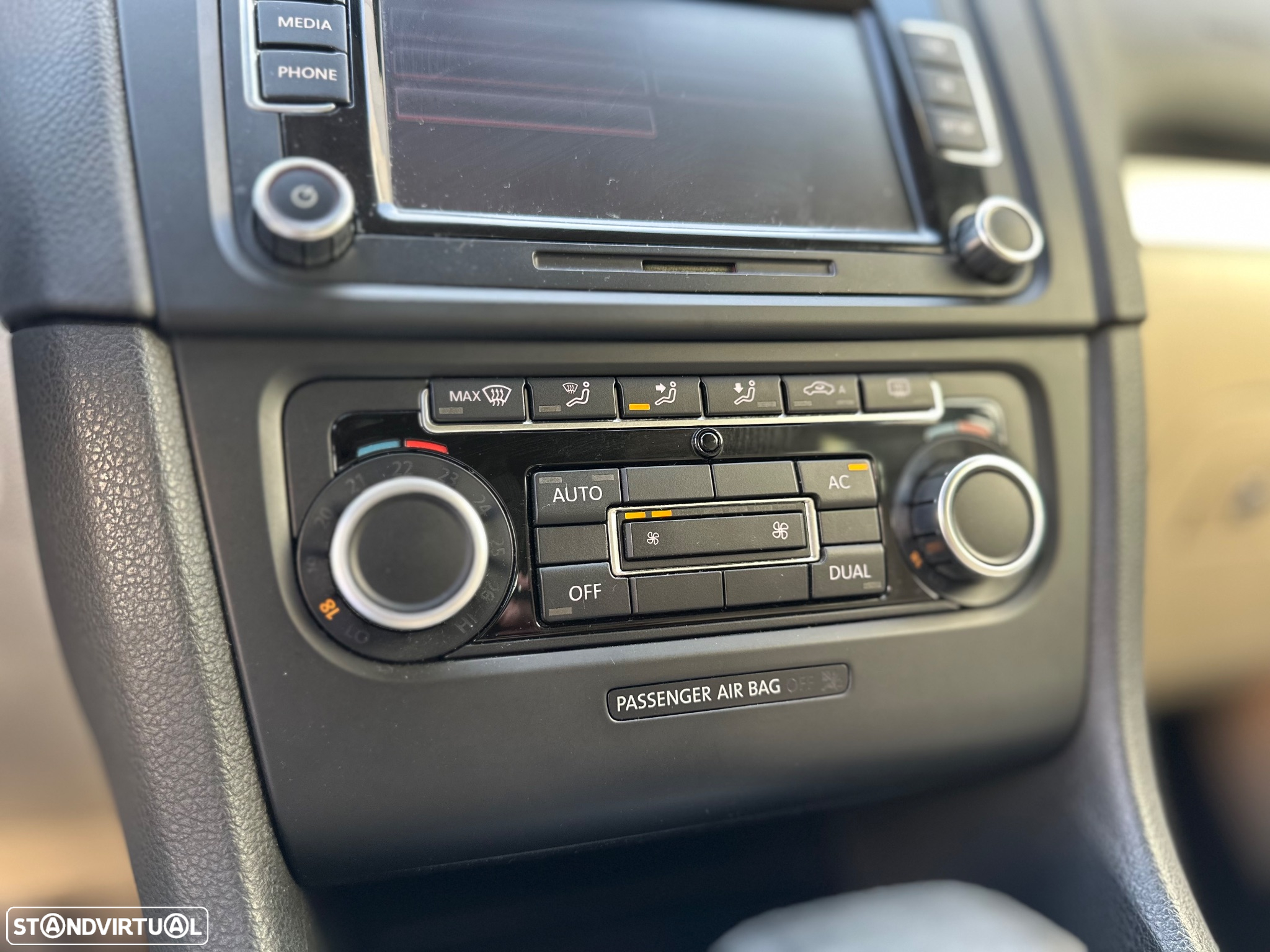 VW Golf 2.0 TDi Highline DSG - 17