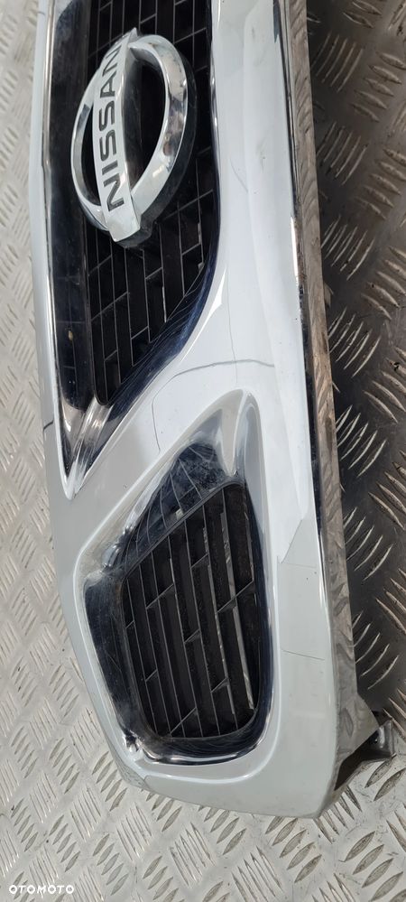 Nissan Terrano II Grill Atrapa - 3