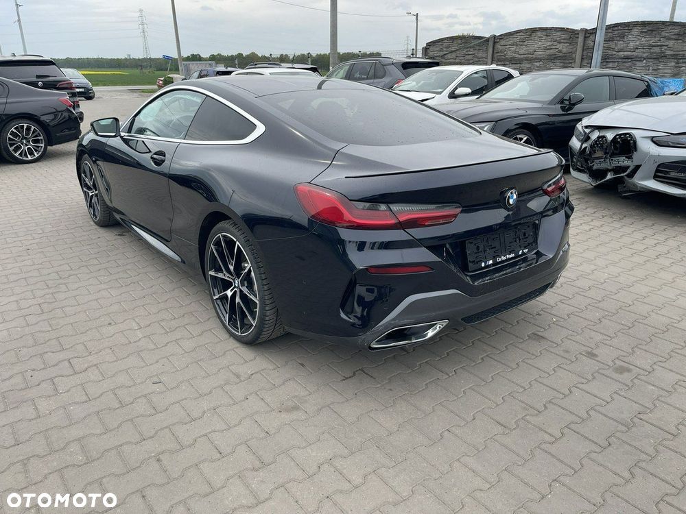 BMW Seria 8 840d xDrive mHEV - 2