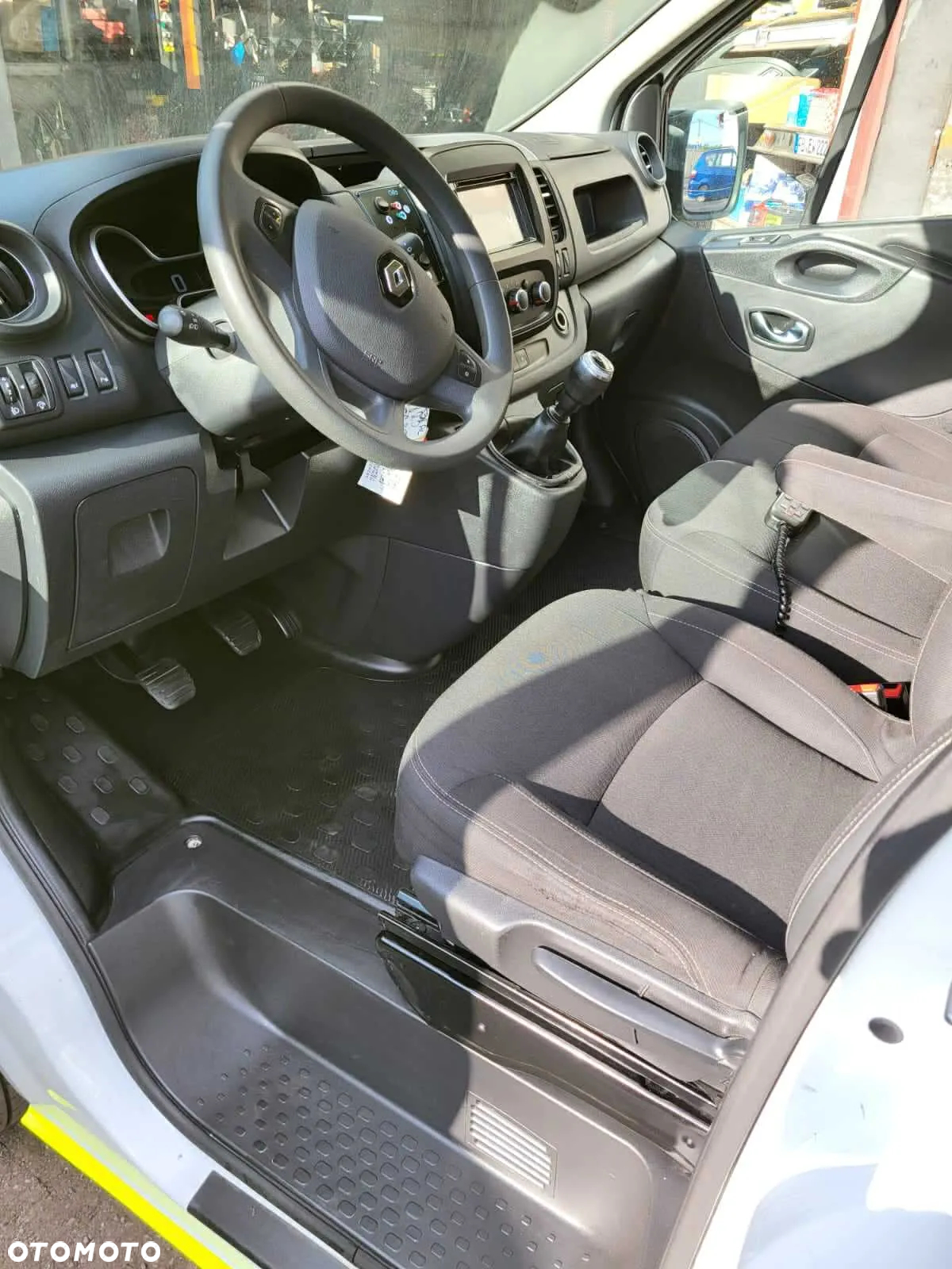 Renault Trafic dCi 120 Grand Combi Life - 12
