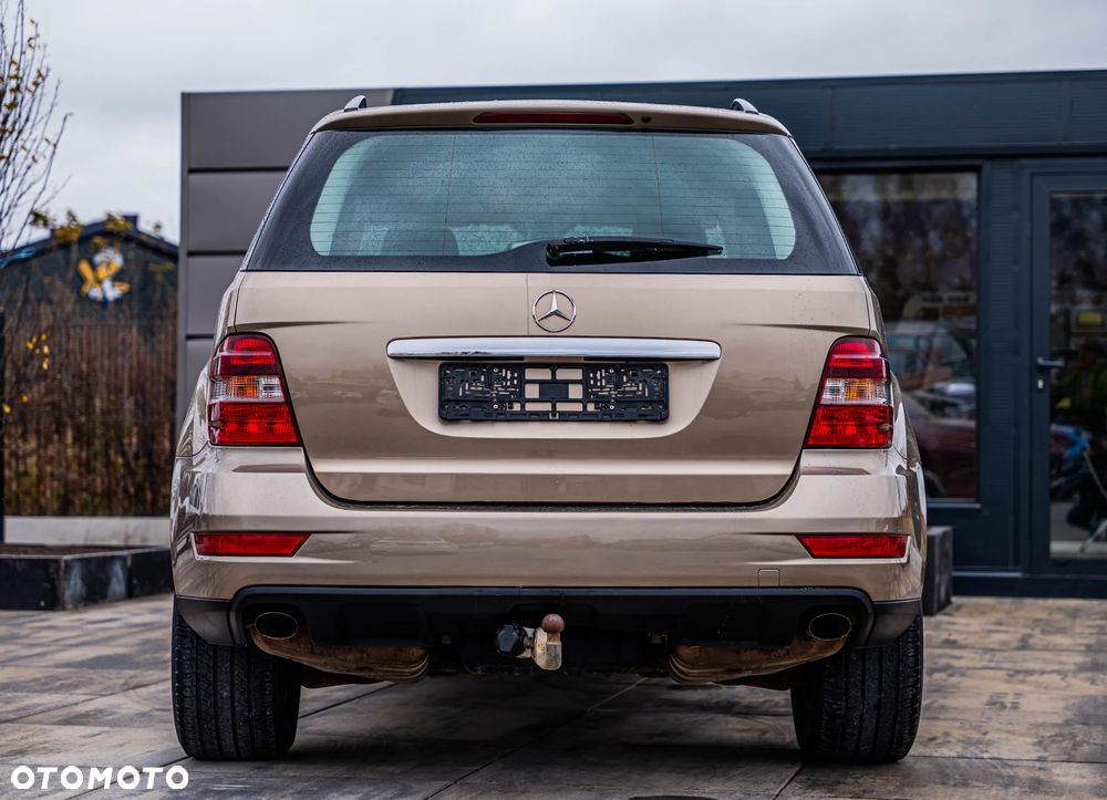 Mercedes-Benz ML - 15