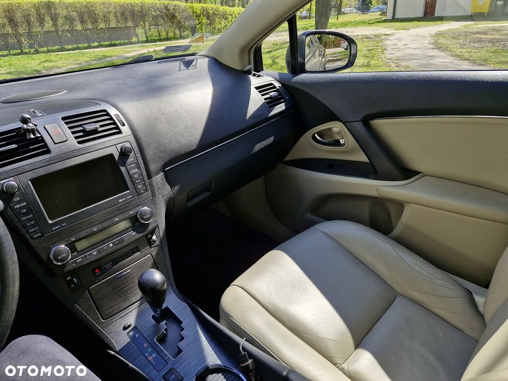 Toyota Avensis 2.0 Prestige EU5 MS - 25