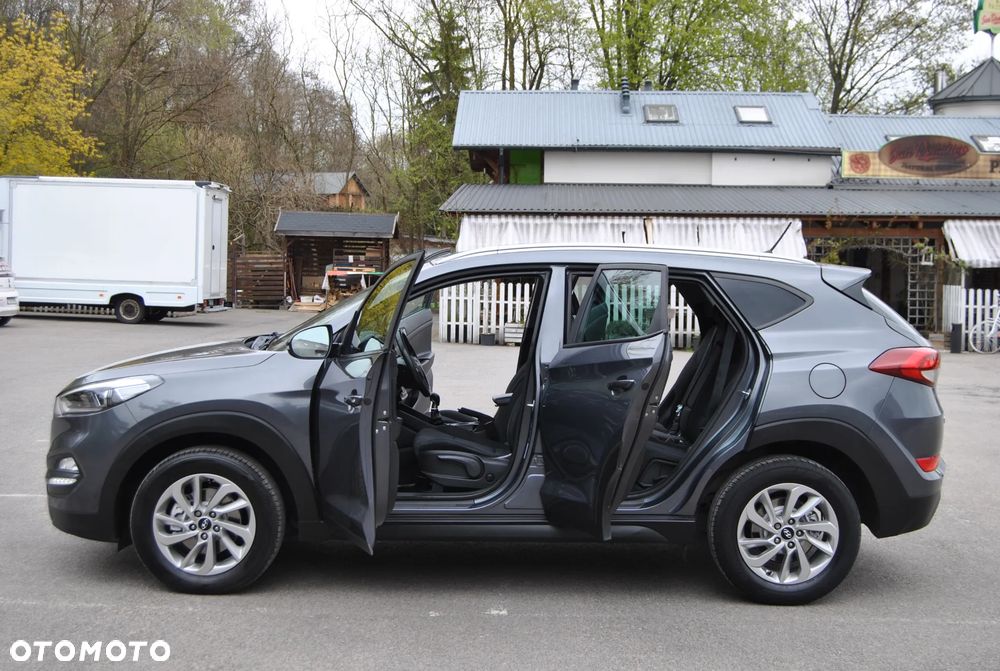 Hyundai Tucson blue 1.7 CRDi 2WD Style - 11