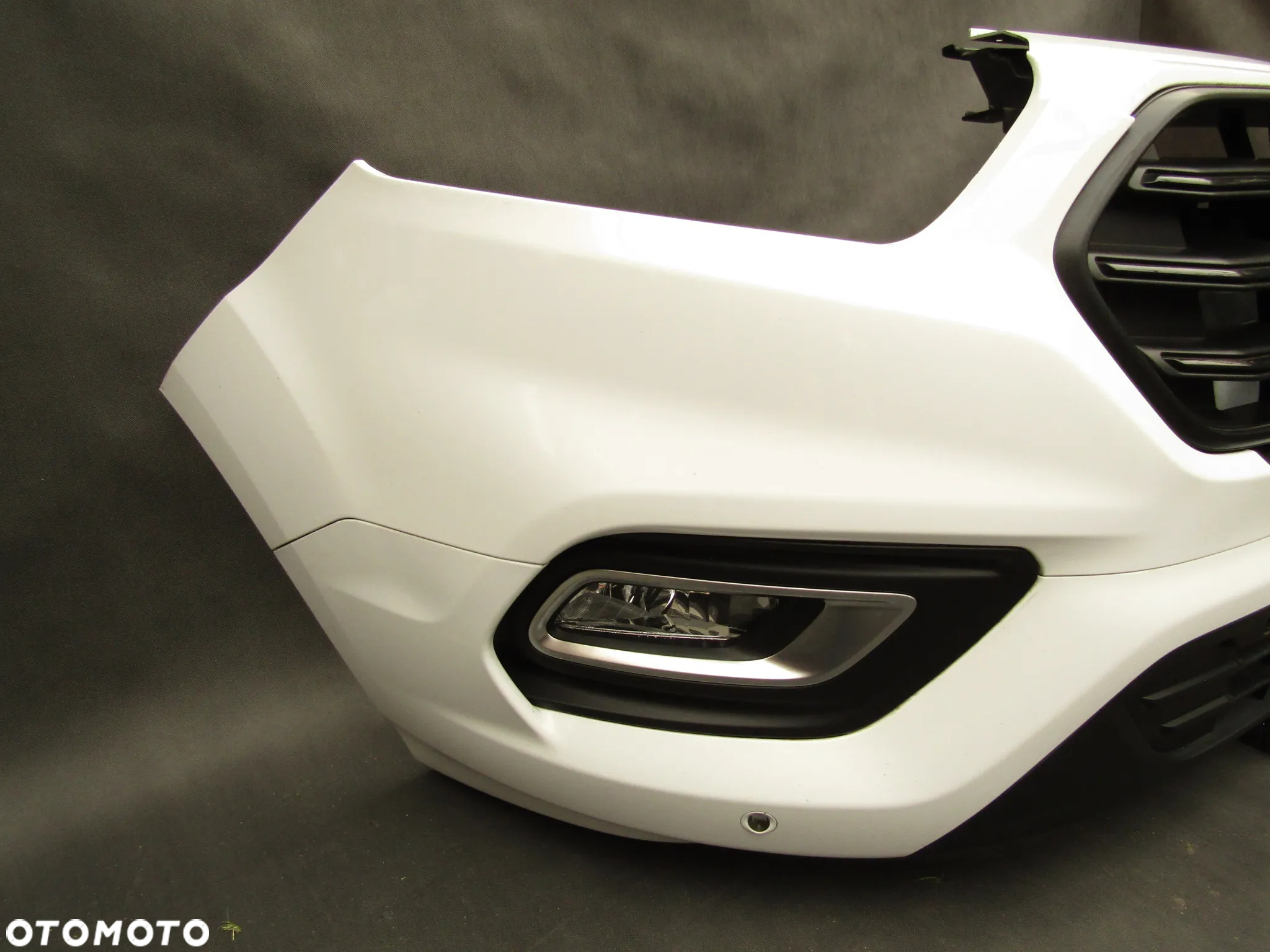 Zderzak przedni Ford Transit Tourneo Custom 18-22 Frozen White - 11