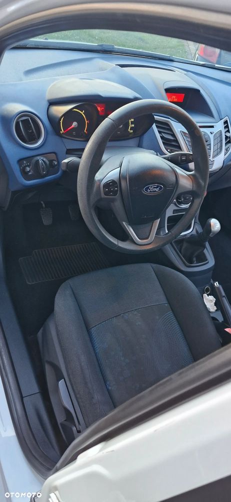 Ford Fiesta 1.6 TDCi Trend - 8