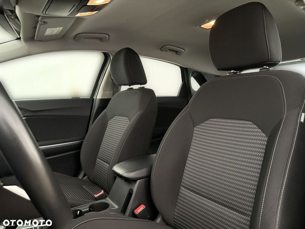 Kia Ceed - 12