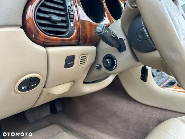 Jaguar XK8 4.0 - 8