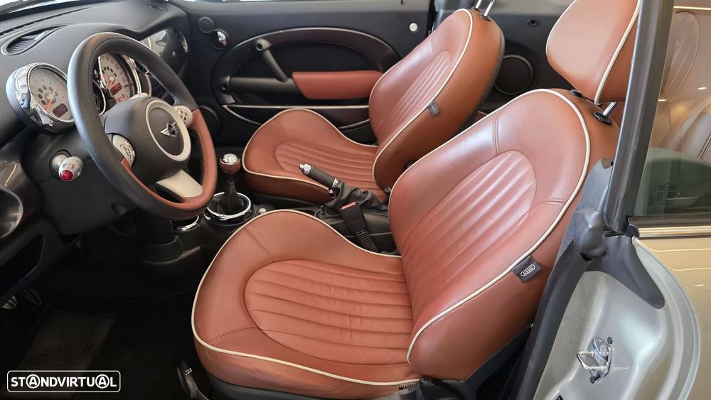 MINI Cabrio Cooper S Sidewalk - 6