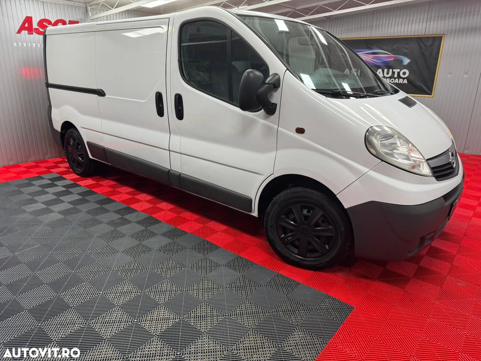 Opel Vivaro - 3