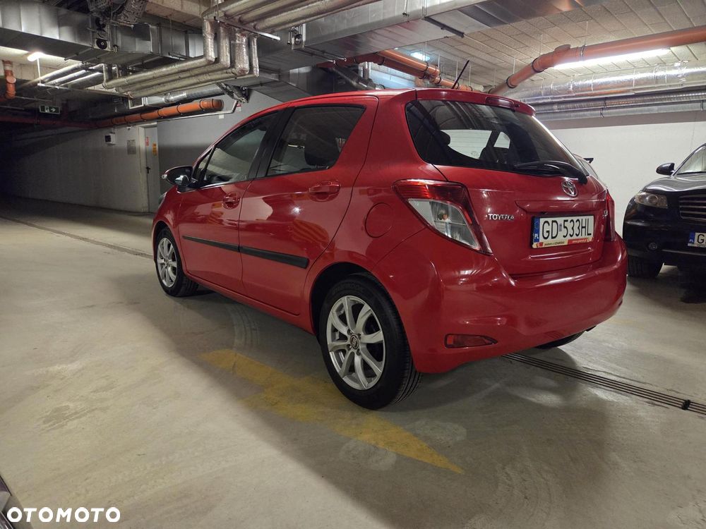 Toyota Yaris 1.33 Premium - 6