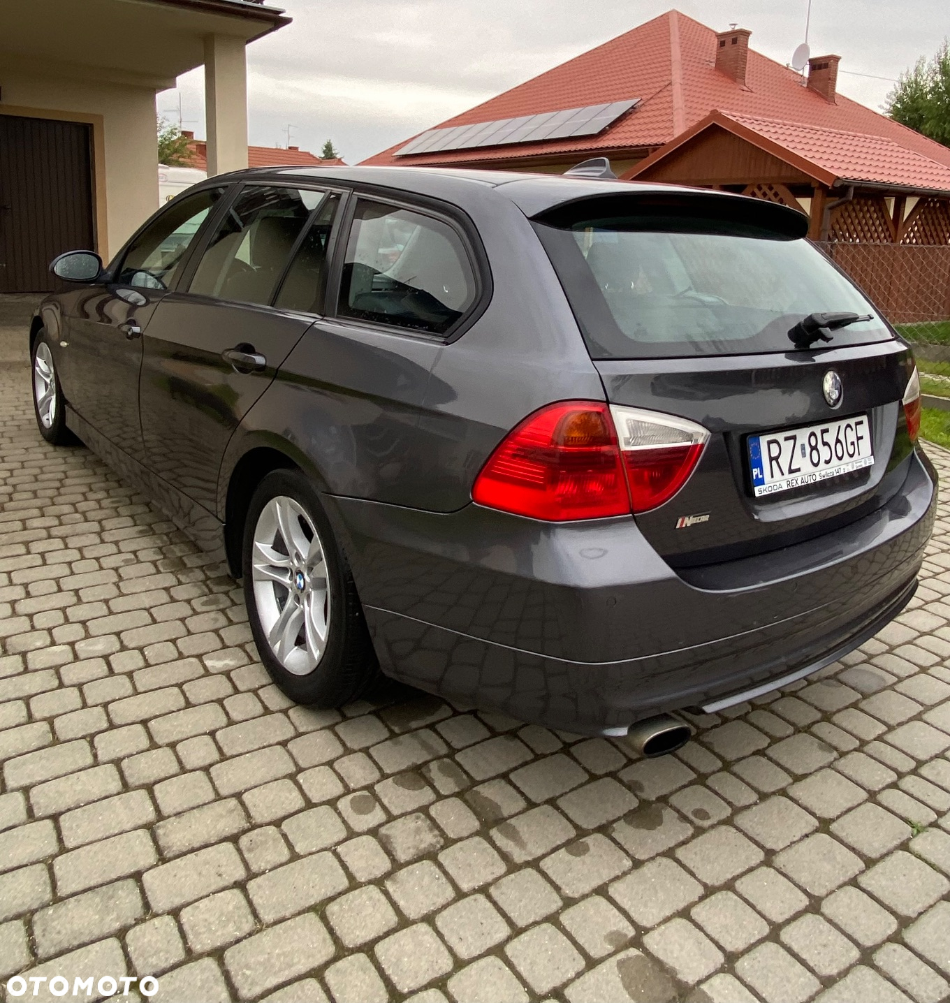 BMW Seria 3 318i - 4