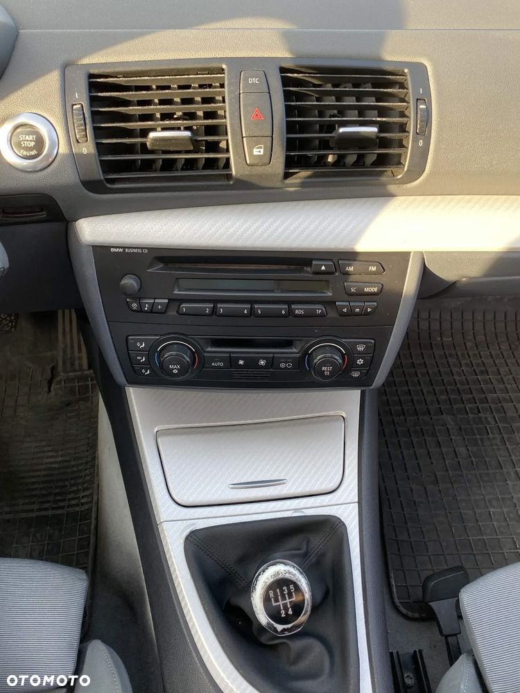 BMW Seria 1 - 15