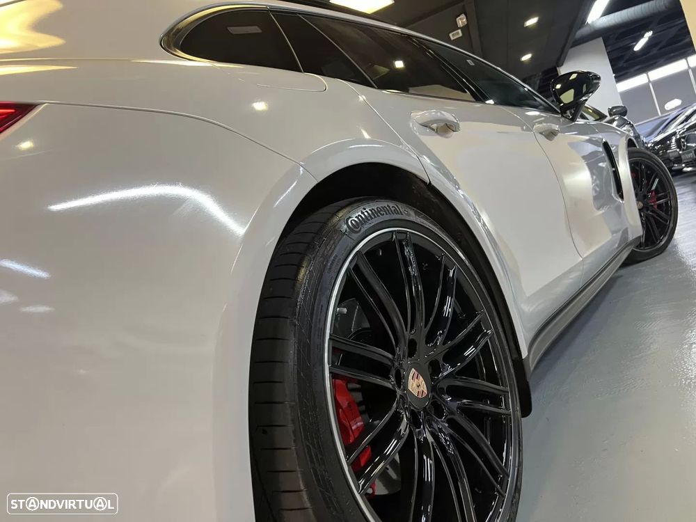 Porsche Panamera Sport Turismo 4 E-Hybrid - 39