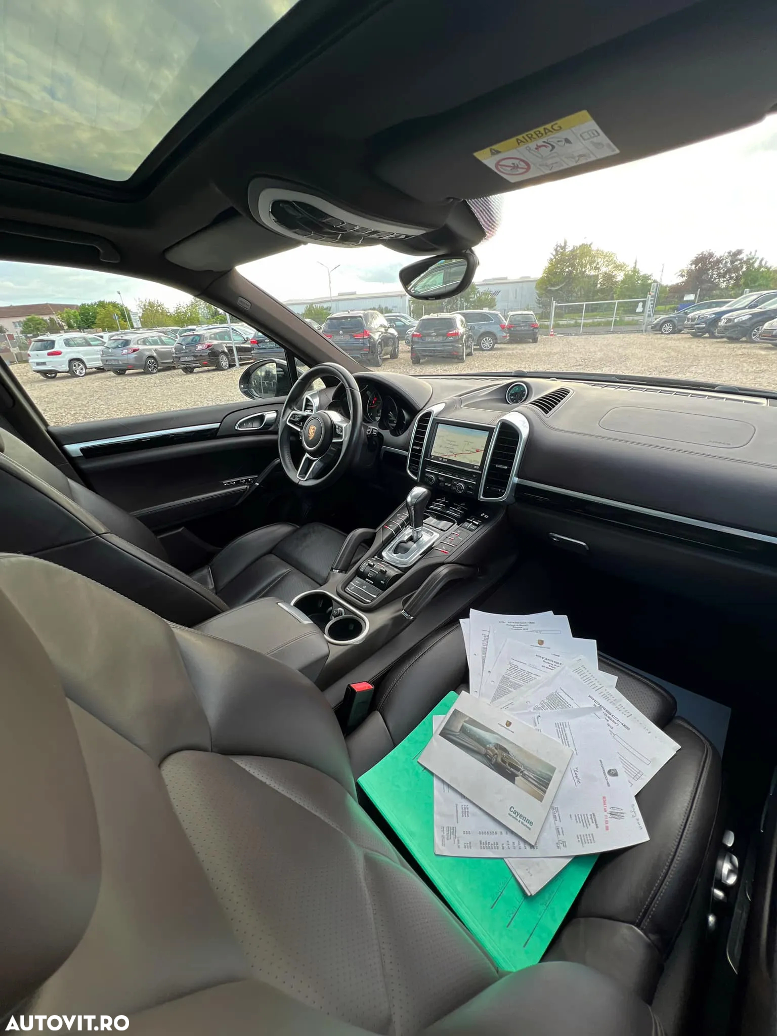 Porsche Cayenne 3.0 L - 8