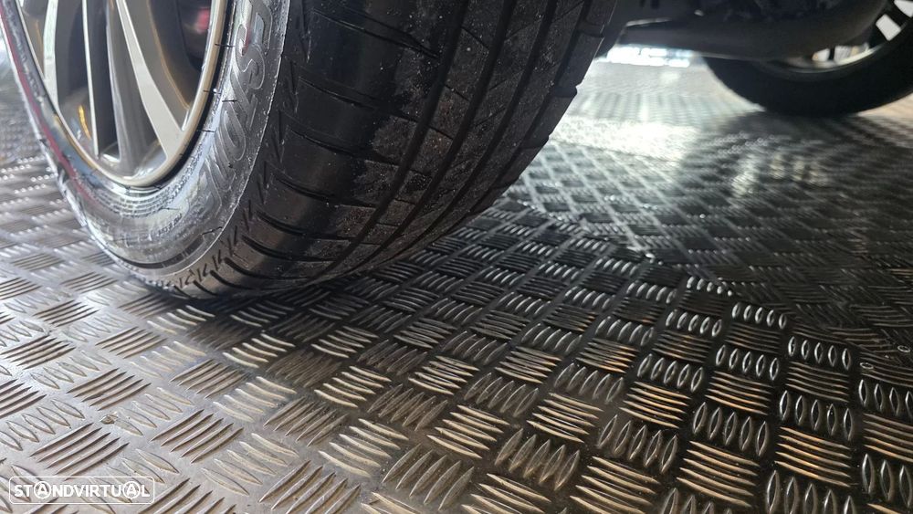 Toyota Avensis Touring Sports 2.0 D-4D Exclusive+GPS - 30