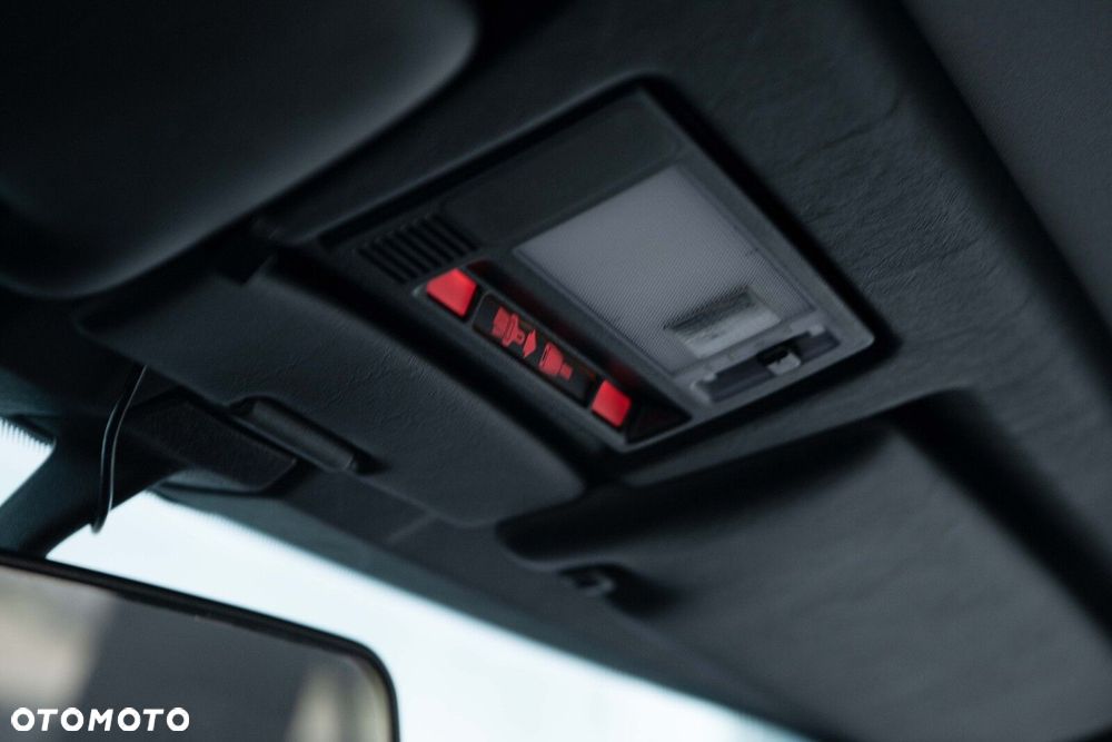 Mercedes-Benz W124 (1984-1993) - 33