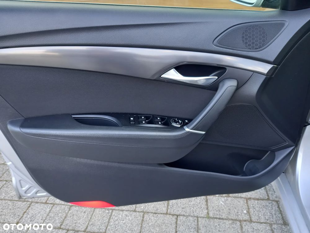 Hyundai i40 Kombi 2.0 Automatik Premium - 24