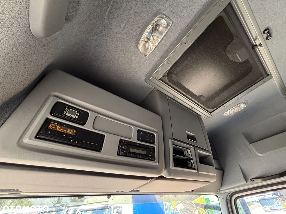Mercedes-Benz ATEGO 1227 kontener z windą ,  kabina sypialna , webasto, klimatyzacja, niski przebieg , bezwypadkowy. (nie 1224, 1230) - 25