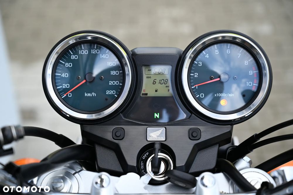 Honda CB - 8