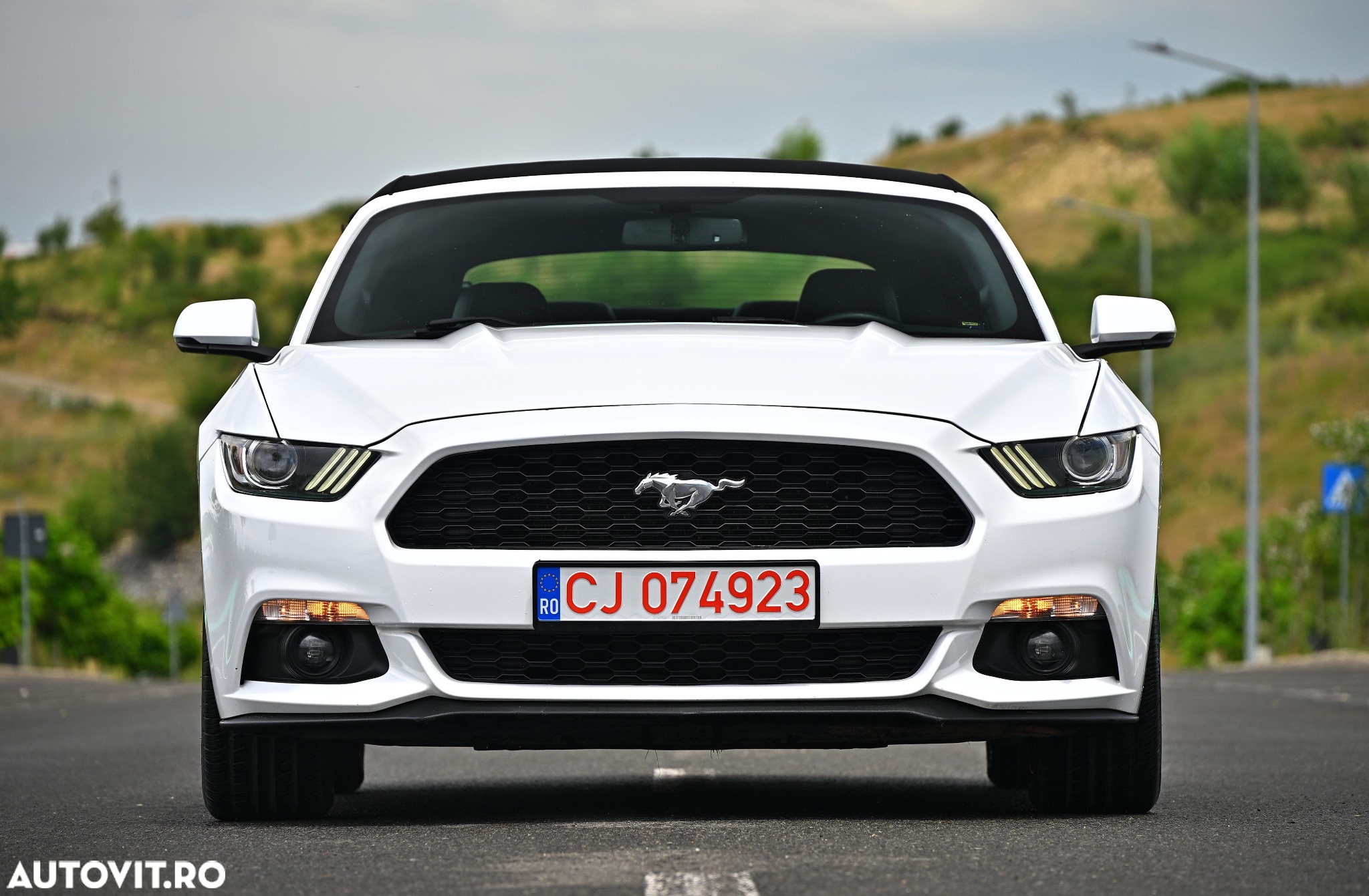 Ford Mustang Cabrio 2.3 Eco Boost - 13