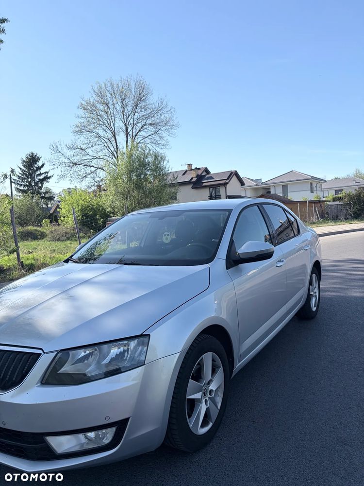 Skoda Octavia 1.6 TDI Ambition DSG - 6