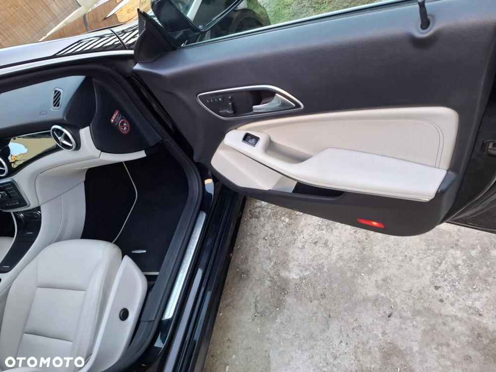 Mercedes-Benz CLA 250 4-Matic Sport - 14