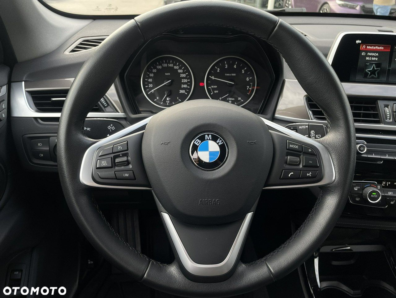 BMW X1 - 10