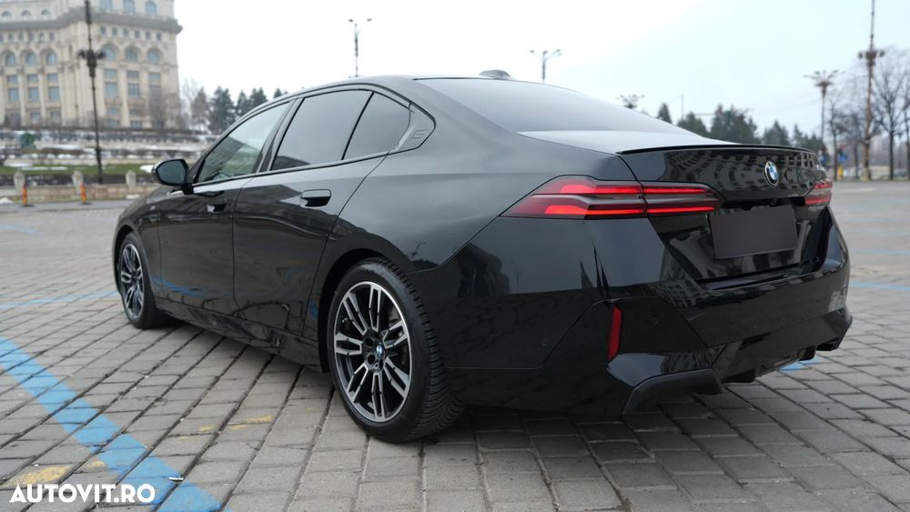 BMW Seria 5 520i AT MHEV - 6